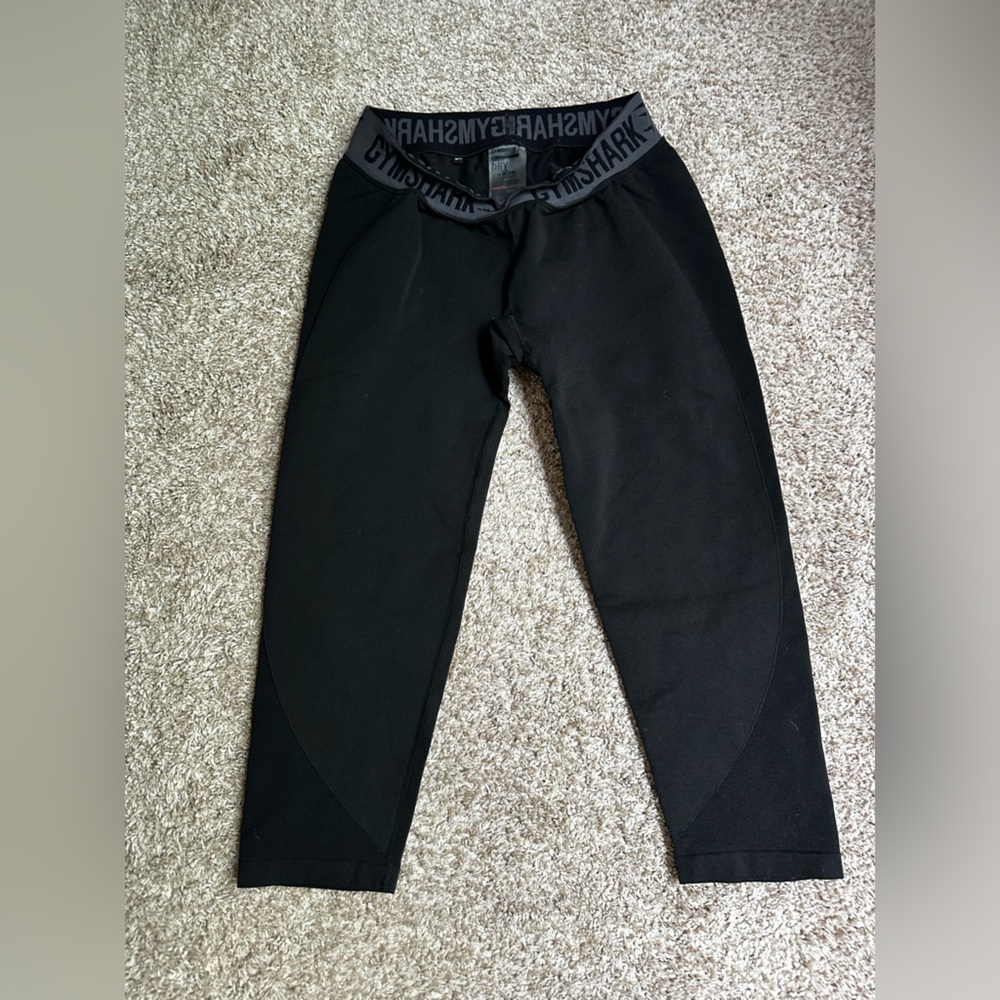 Gymshark flex leggings black medium cropped